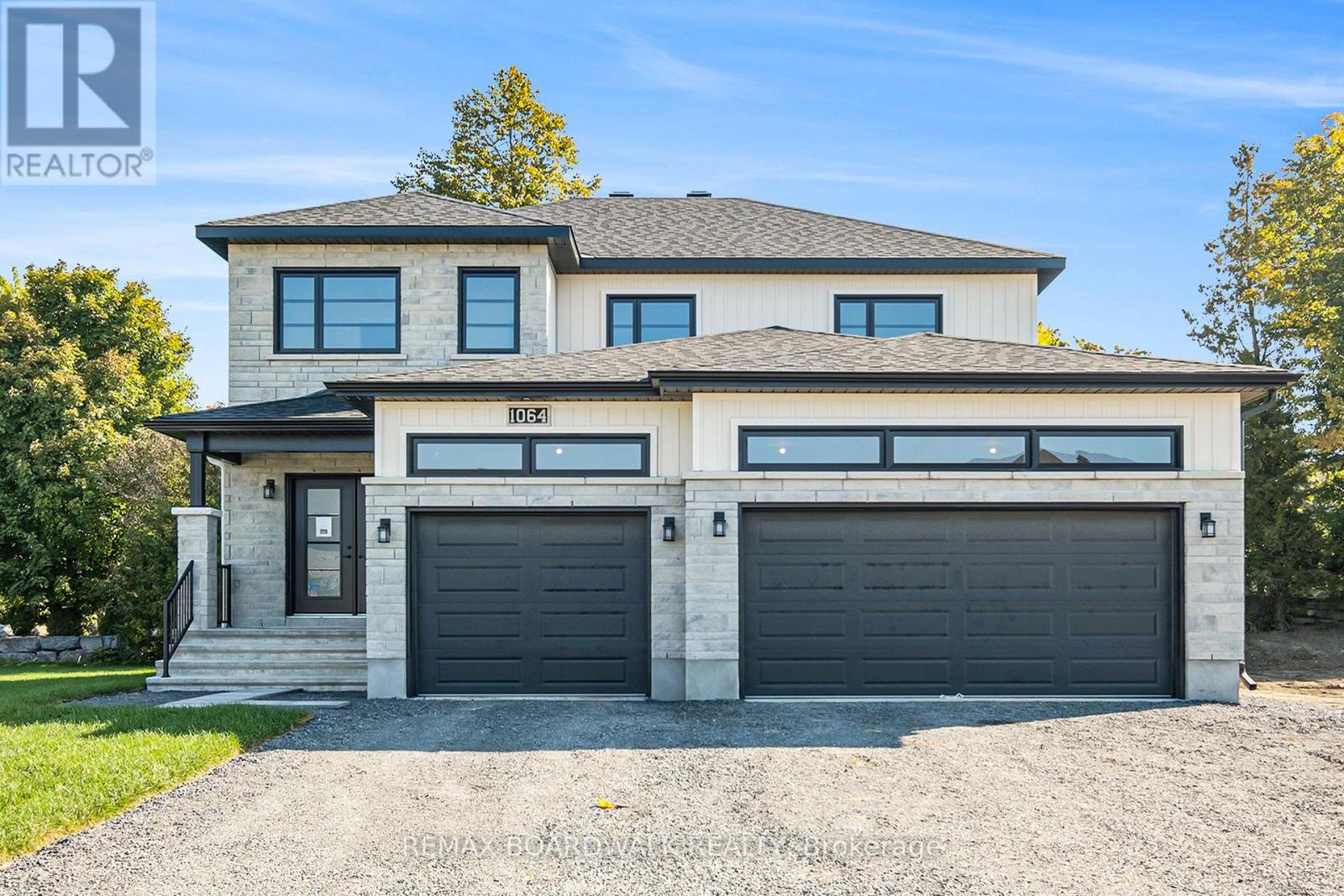 1064 CHABLIS CRESCENT, Russell, Ontario