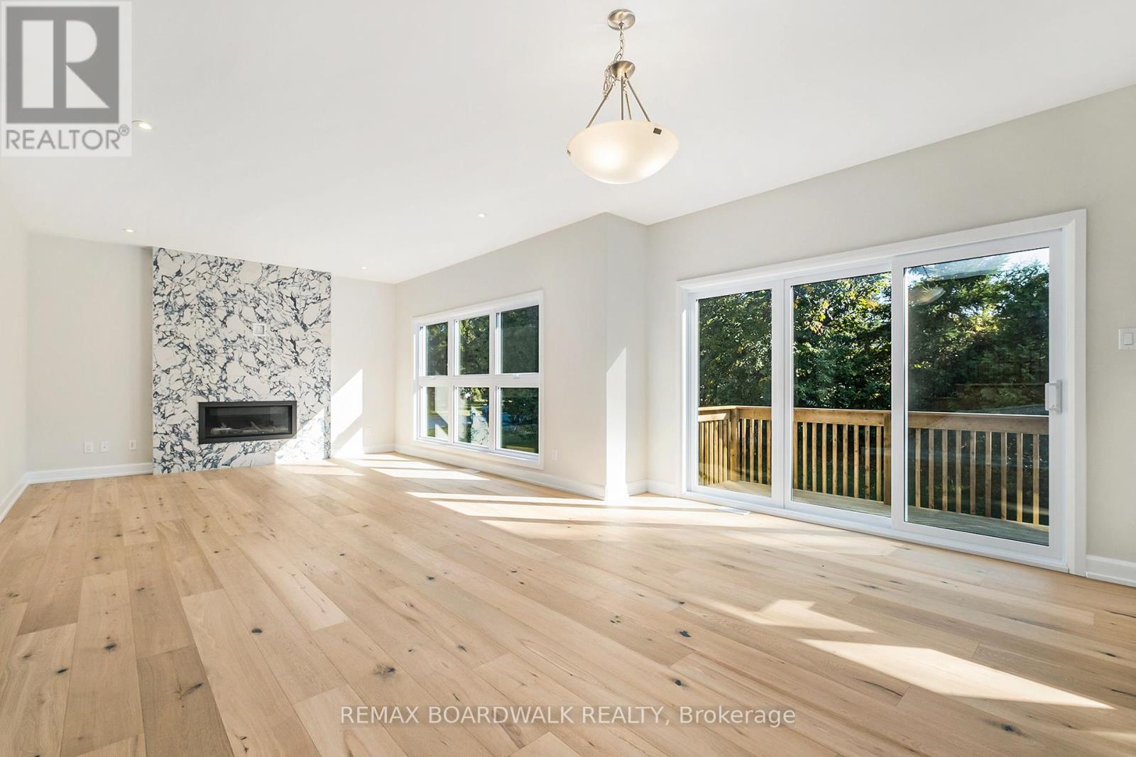 1064 Chablis Crescent, Russell, Ontario  K0A 1W0 - Photo 3 - X13490842