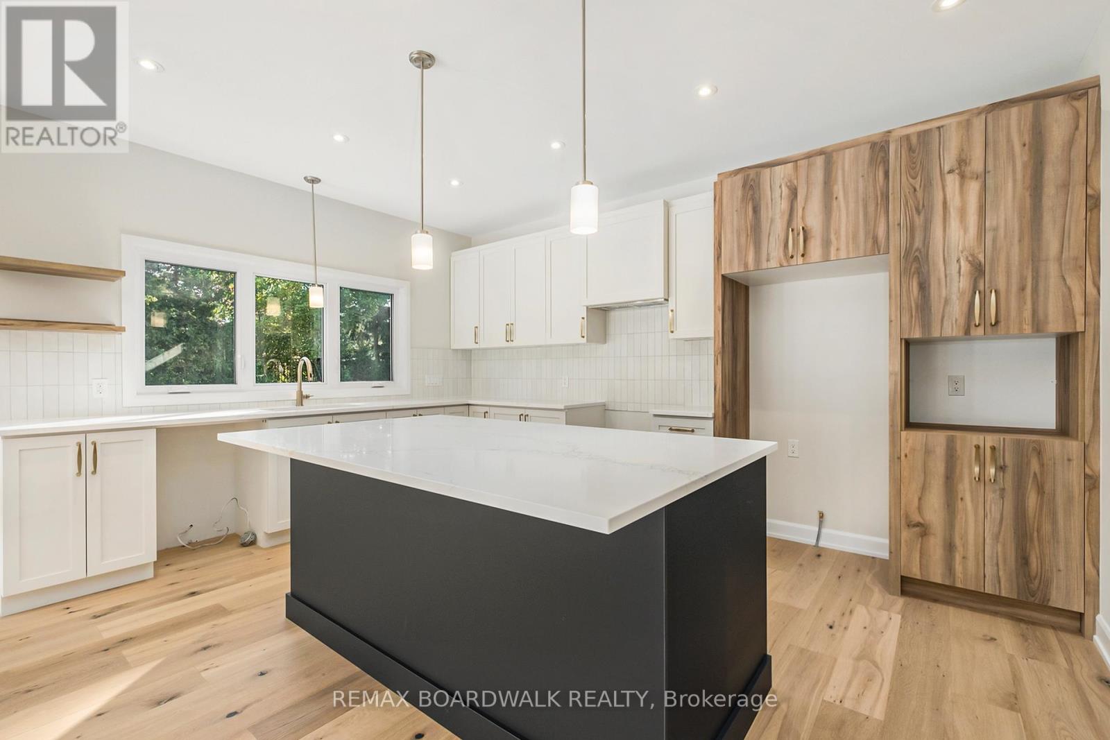 1064 Chablis Crescent, Russell, Ontario  K0A 1W0 - Photo 4 - X13490842