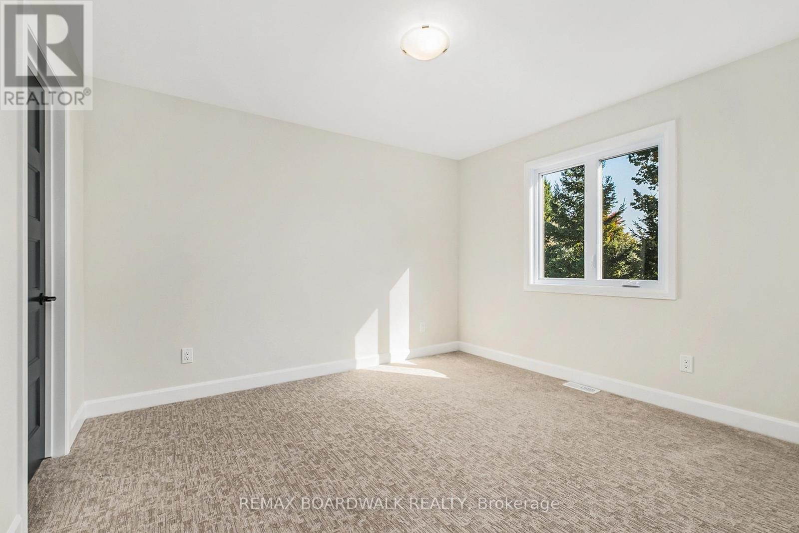 1064 Chablis Crescent, Russell, Ontario  K0A 1W0 - Photo 8 - X13490842