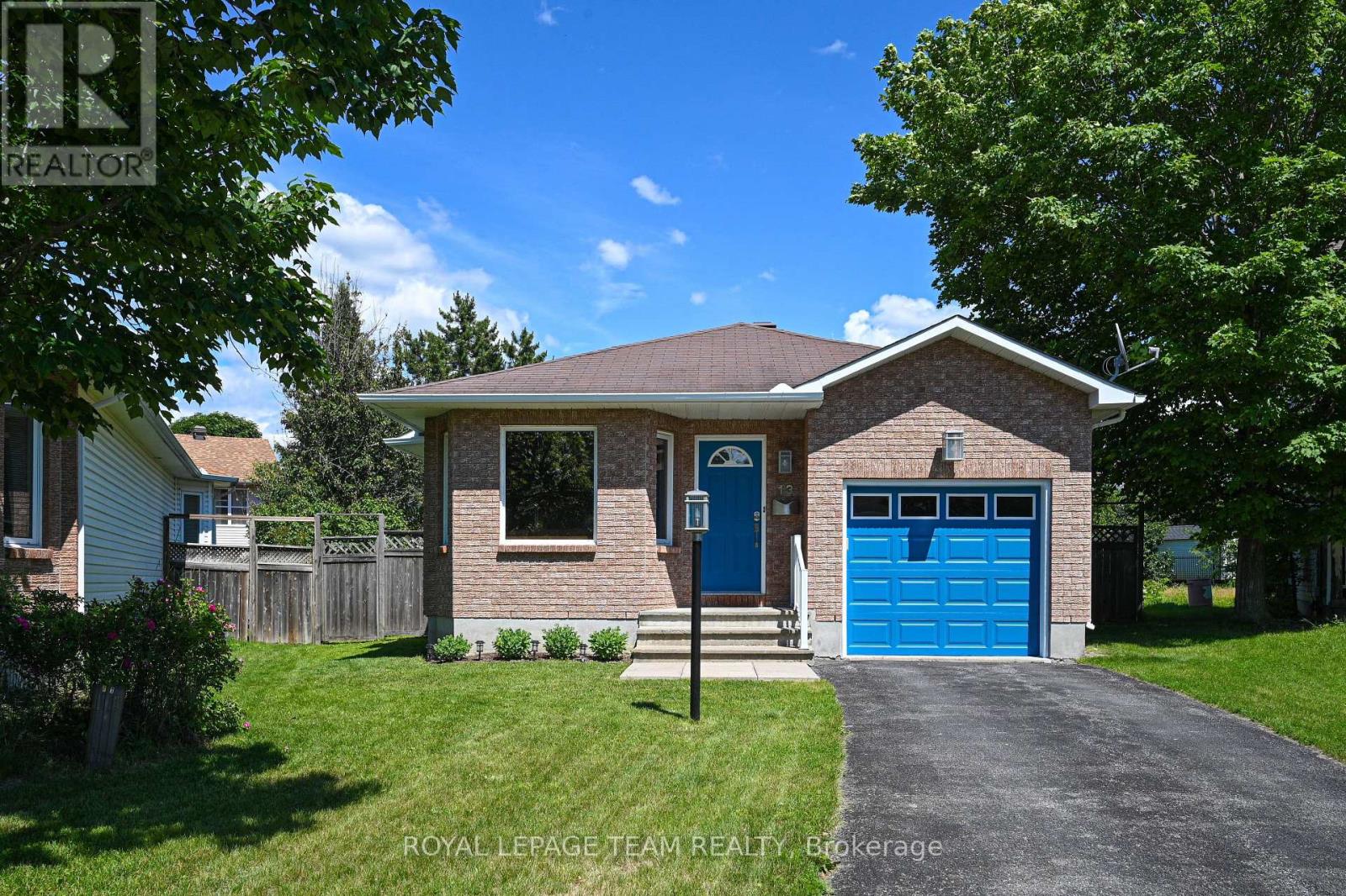 13 CANDOW CRESCENT, Ottawa, Ontario