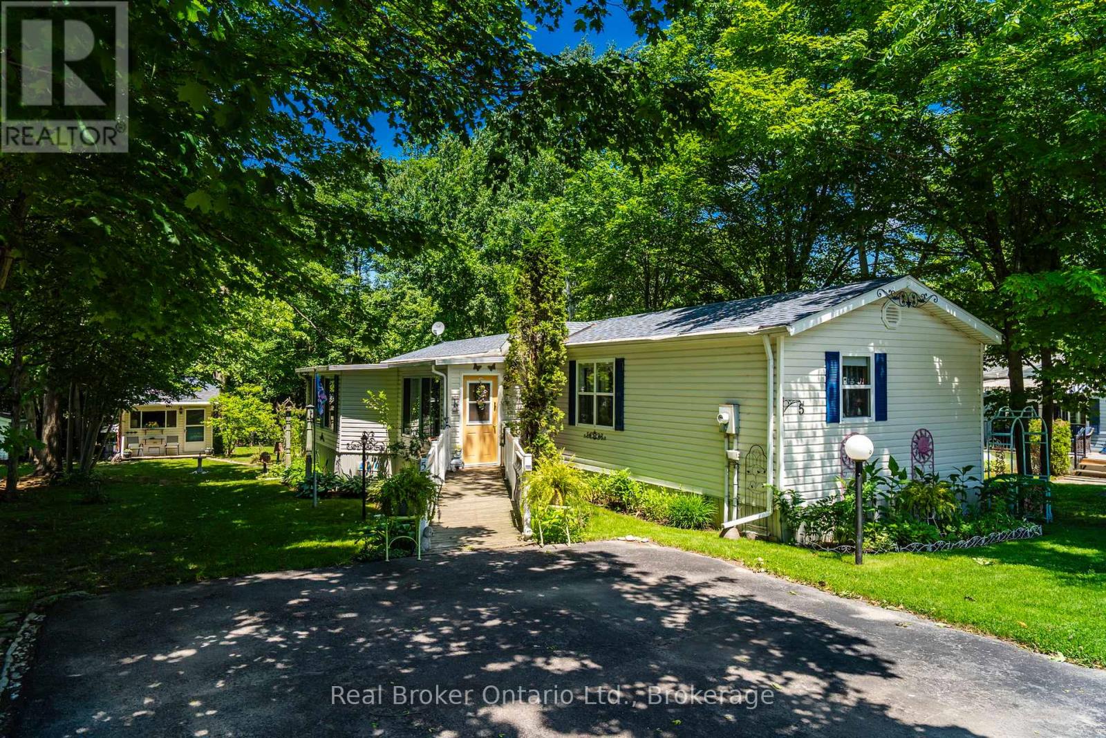 5 - 5411 Elliott Side Road, Tay, Ontario  L4R 4K3 - Photo 2 - S13490852