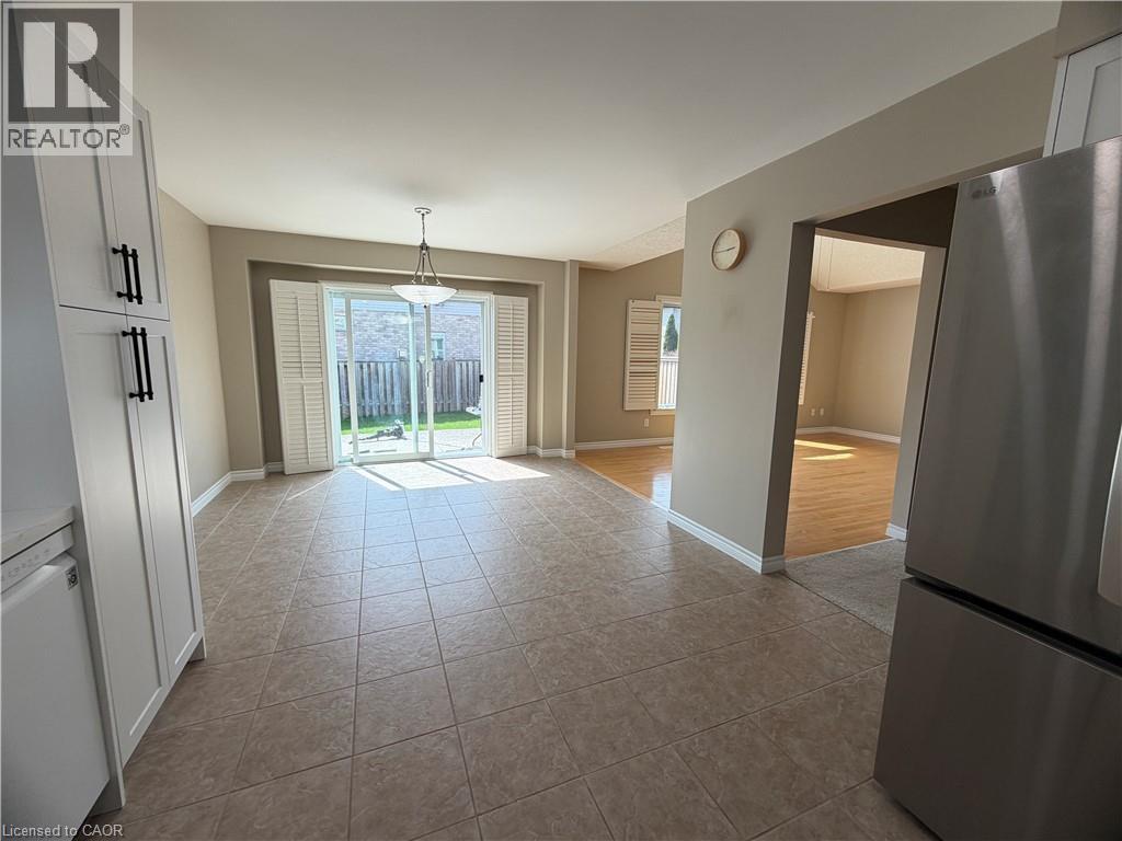 457 Dansbury Drive, Waterloo, Ontario  N2K 4K5 - Photo 7 - 40843084