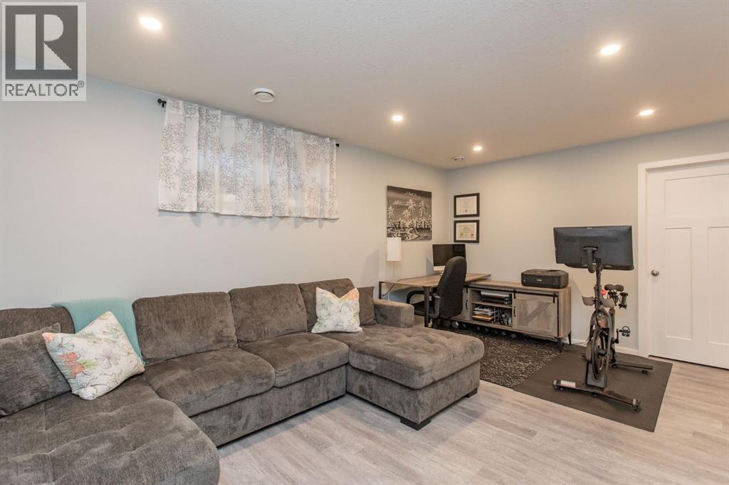 63 Bowman Circle, Sylvan Lake, Alberta  T4S 0H9 - Photo 28 - A2316089