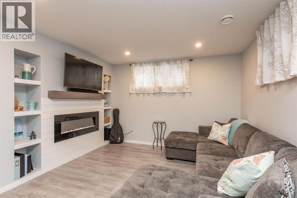 63 Bowman Circle, Sylvan Lake, Alberta  T4S 0H9 - Photo 27 - A2316089