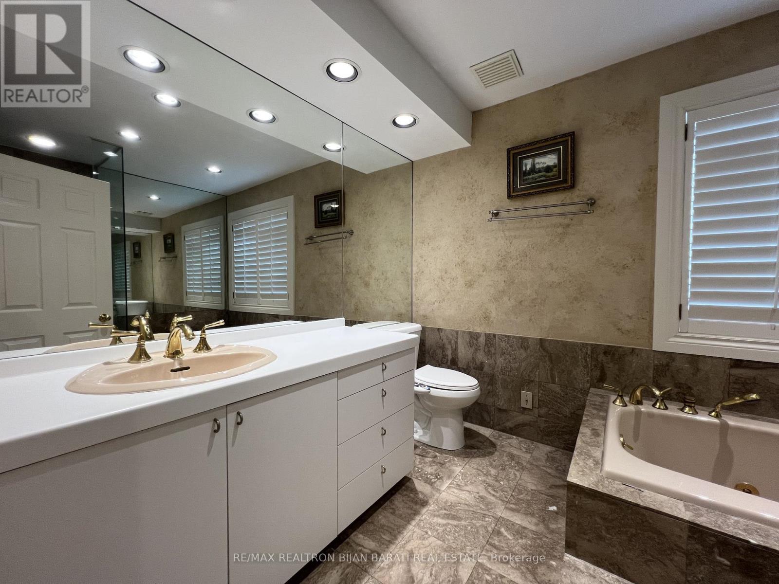 58 Heathcote Avenue, Toronto, Ontario  M2L 1Z1 - Photo 15 - C13489592