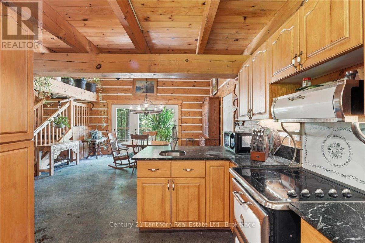 3719 County 1 Road, Prince Edward County, Ontario  K0K 1G0 - Photo 9 - X13490676