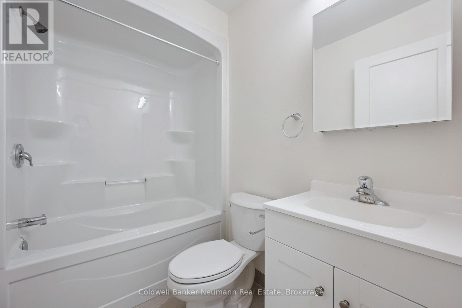 8 Orchard Crescent, Guelph (General Hospital), Ontario  N1E 1W9 - Photo 7 - X13490602