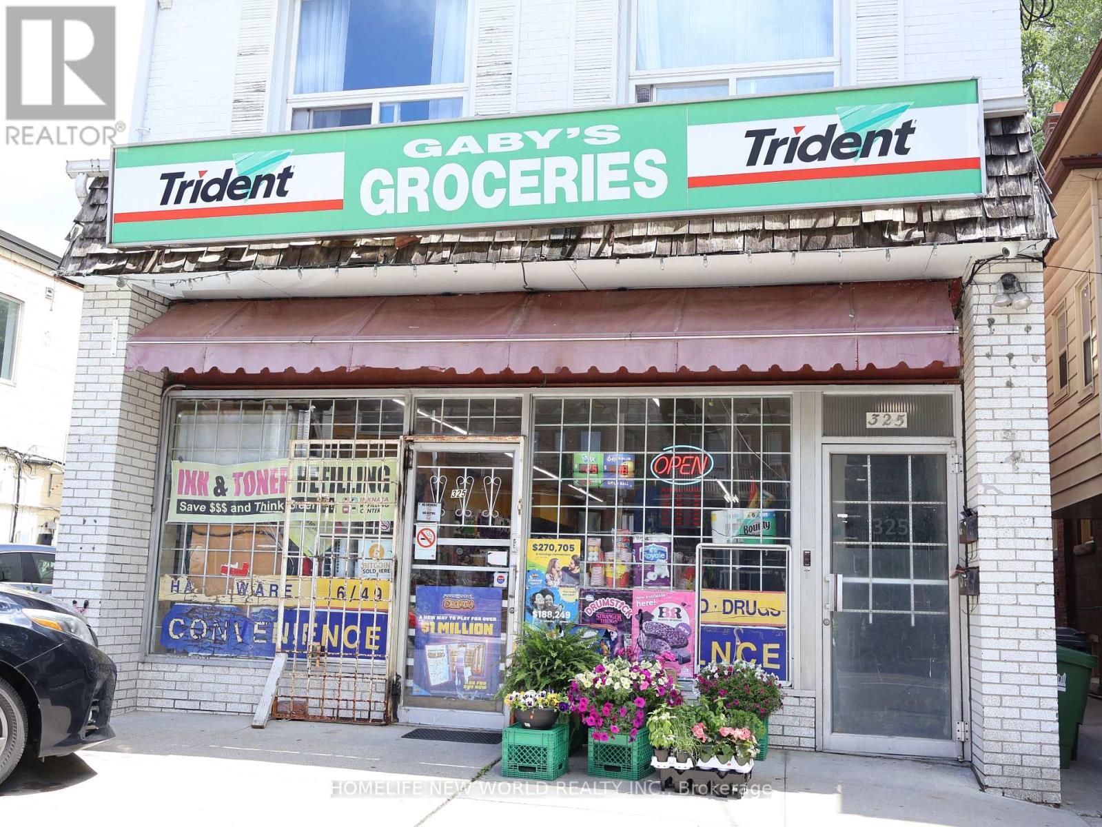 325 ST GEORGE STREET, Toronto, Ontario