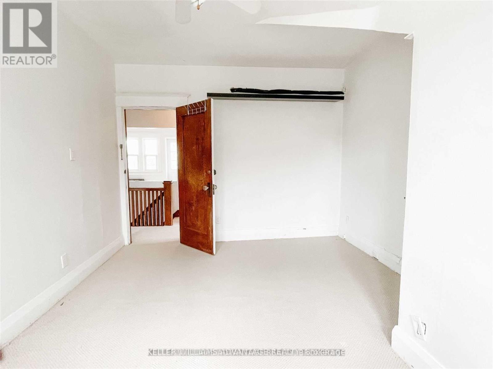 #upper - 98 Woodycrest Avenue, Toronto, Ontario  M4J 3A9 - Photo 16 - E13490608