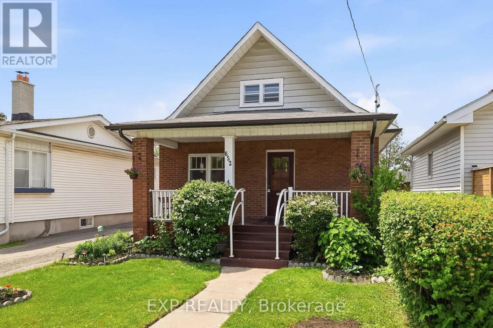 652 Hortop Street, Oshawa, Ontario  L1G 4N5 - Photo 3 - E13490812