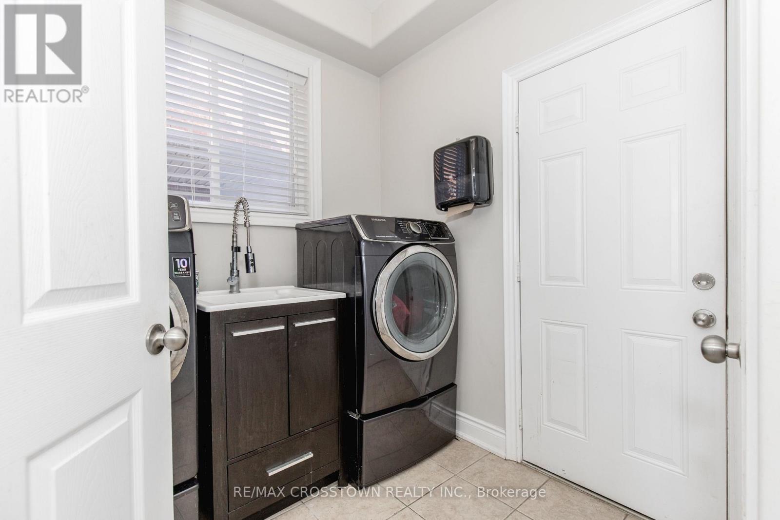 Upper - 996 Booth Avenue, Innisfil, Ontario  L9S 0A4 - Photo 19 - N13490622