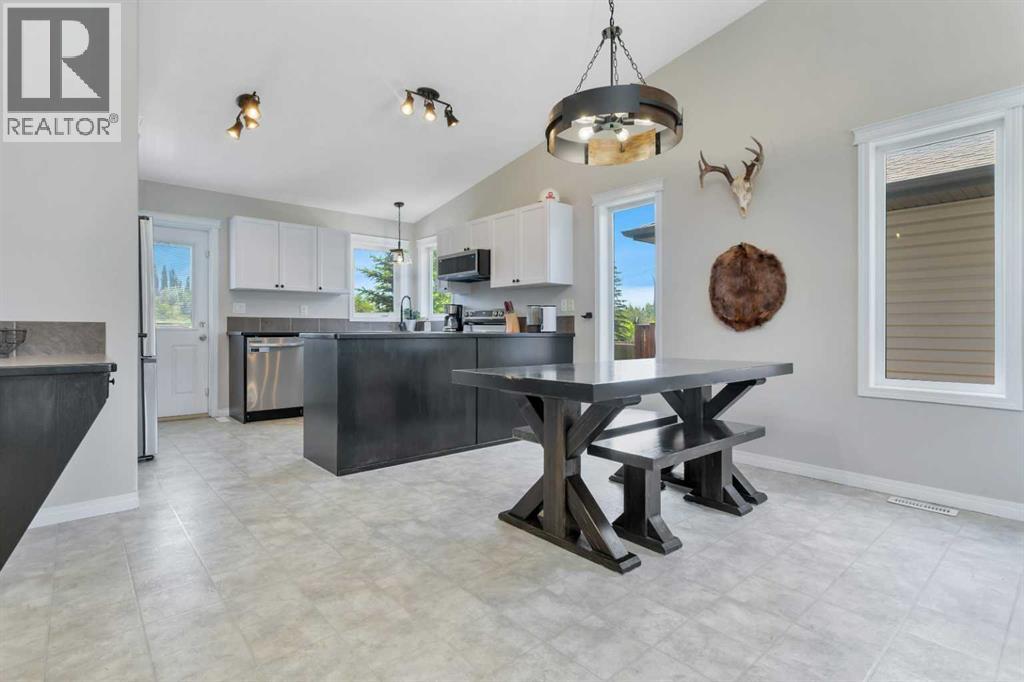 7 Firdale Close, Sylvan Lake, Alberta  T4S 2M1 - Photo 7 - A2310848