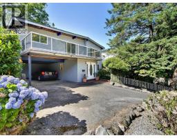 1106 HEYWOOD STREET, North Vancouver, British Columbia