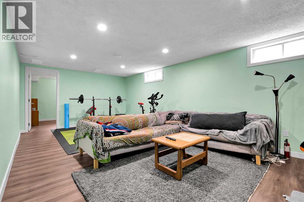 131 Deer Run Close Se, Calgary, Alberta  T2J 5P7 - Photo 20 - A2317112