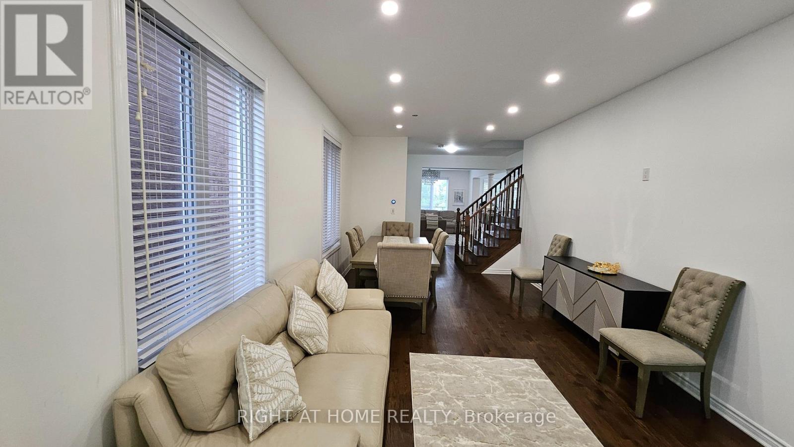 Upper - 1206 Duignan Crescent, Milton, Ontario  L9E 1C2 - Photo 6 - W13490674