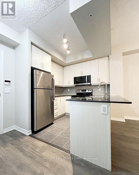 824 - 15 James Finlay Way, Toronto, Ontario  M3M 0B3 - Photo 11 - W13490684