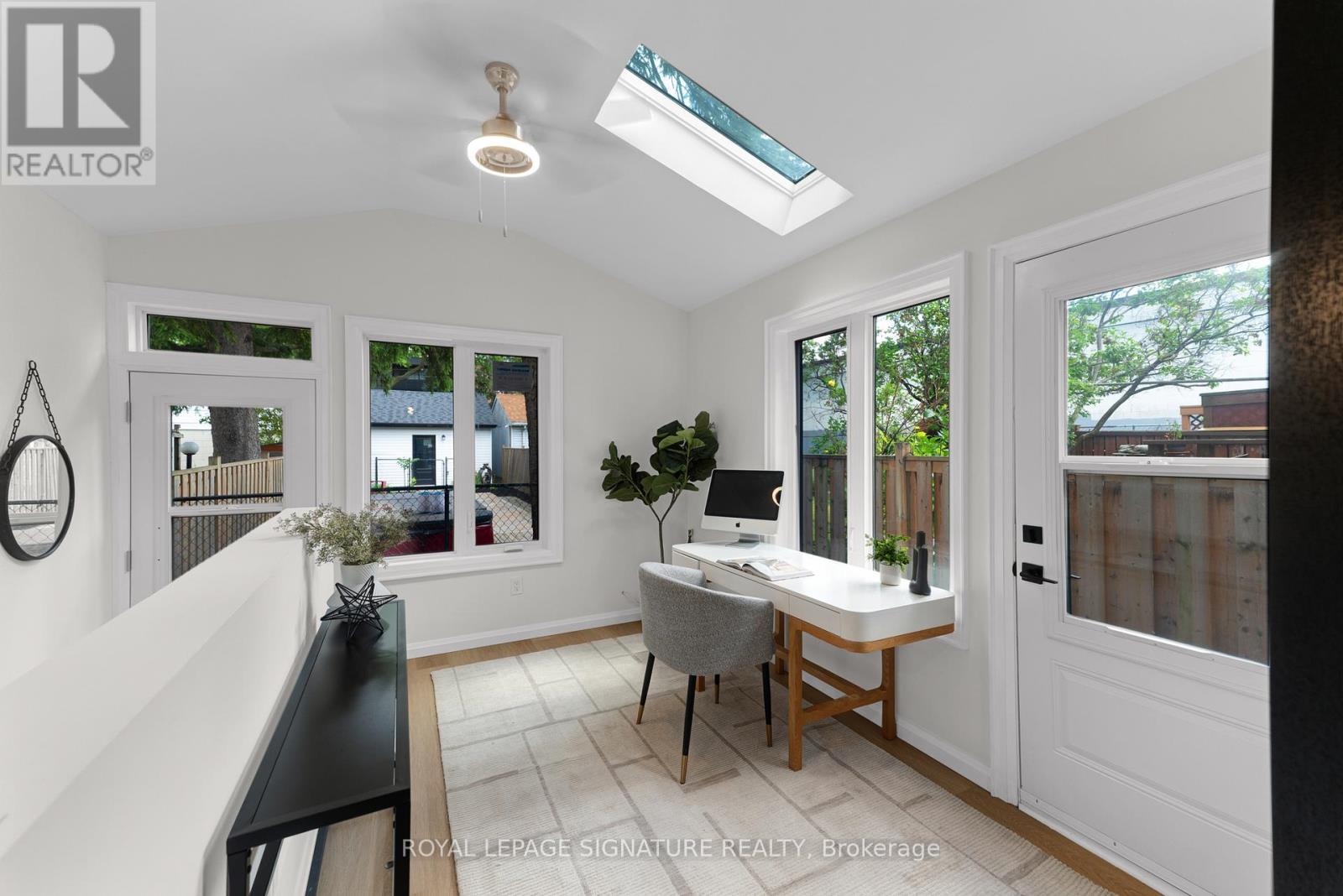 16 Essex Street, Toronto, Ontario  M6G 1T3 - Photo 15 - W13490712