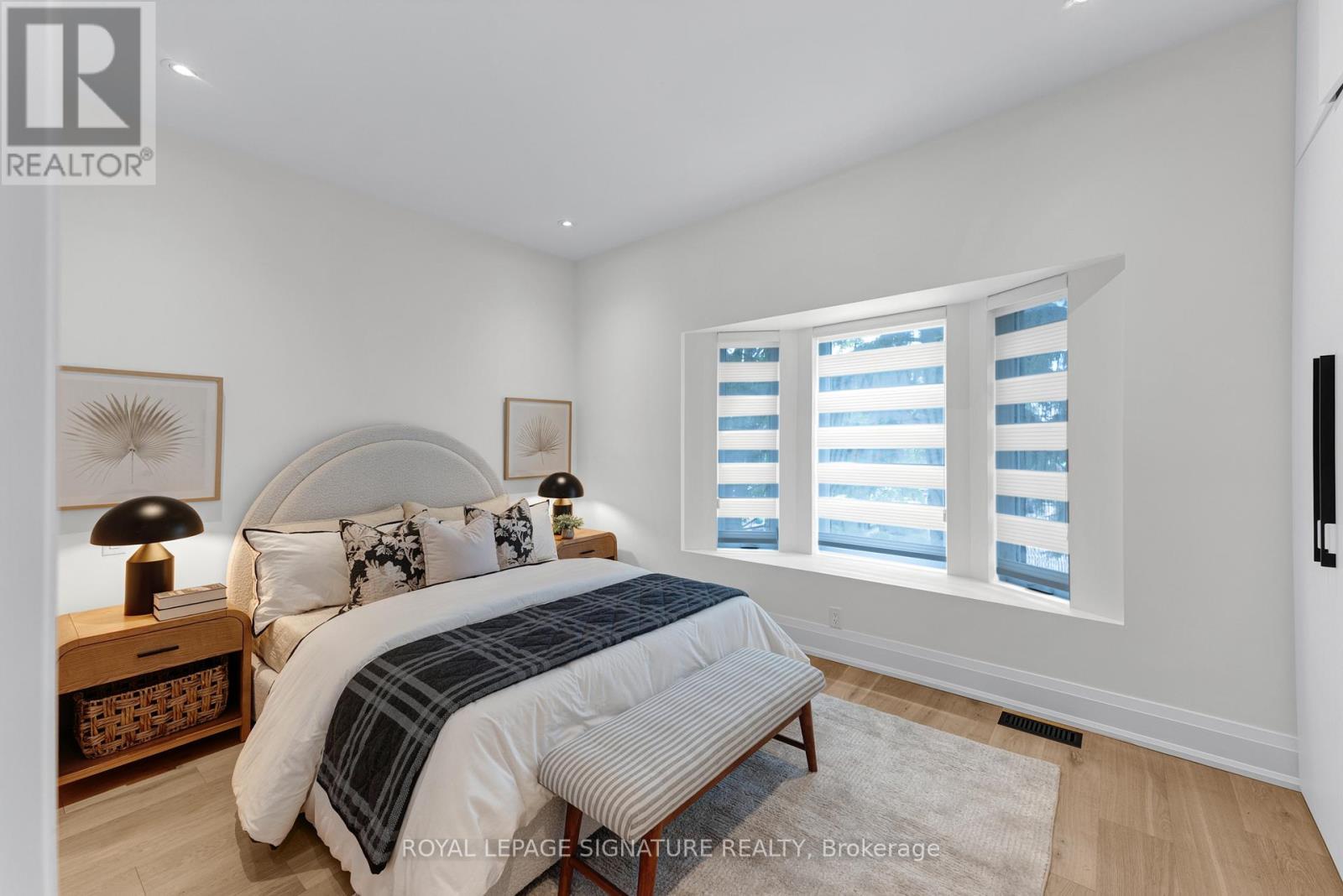 16 Essex Street, Toronto, Ontario  M6G 1T3 - Photo 17 - W13490712