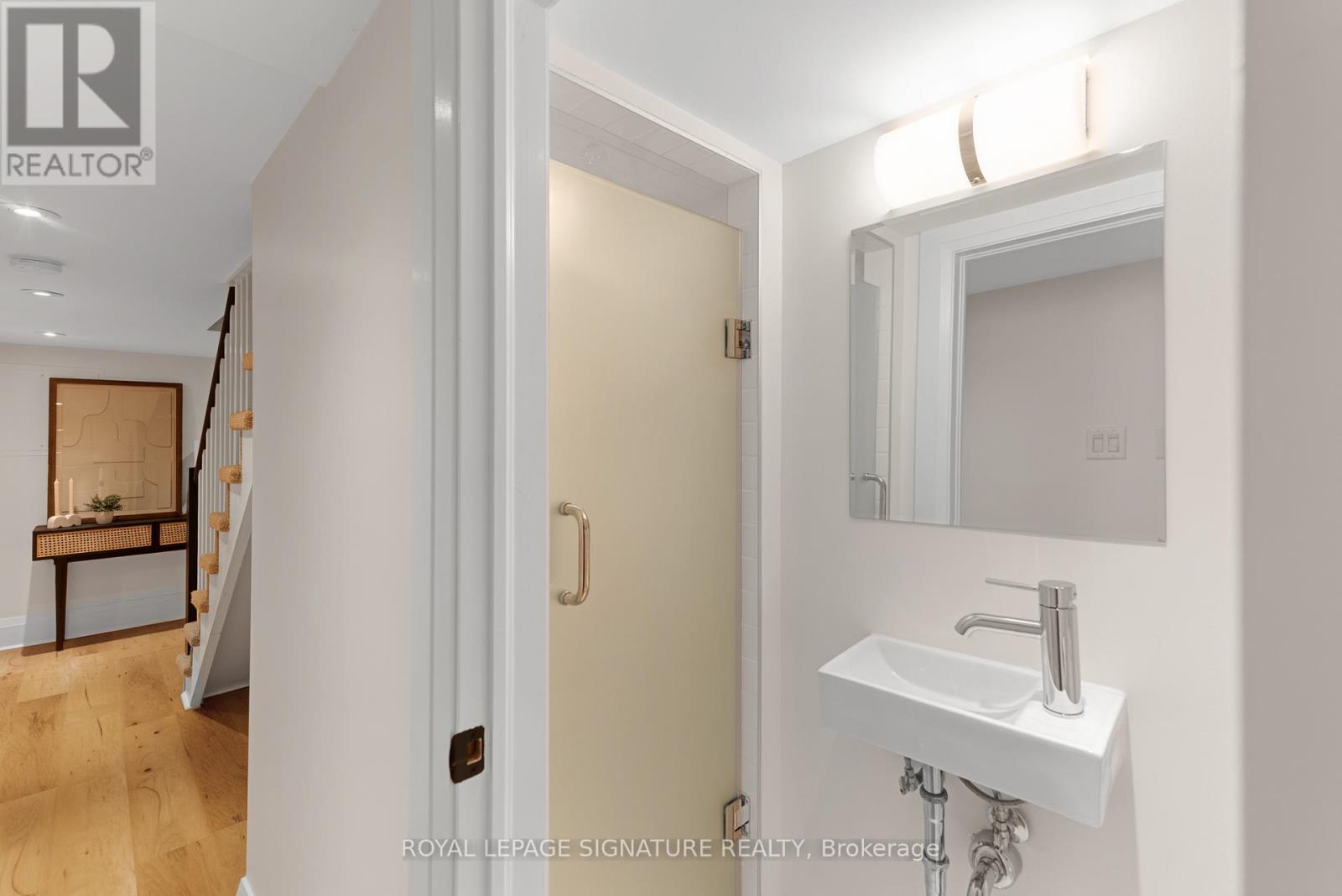 16 Essex Street, Toronto, Ontario  M6G 1T3 - Photo 26 - W13490712