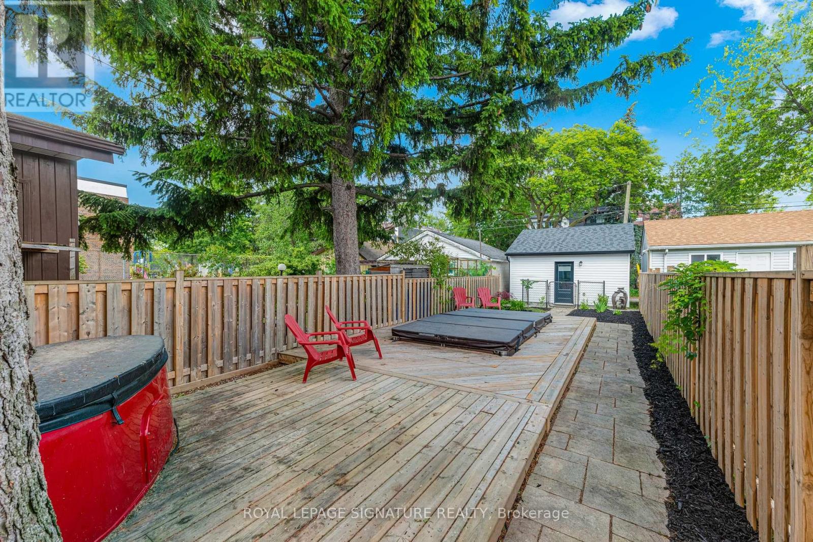 16 Essex Street, Toronto, Ontario  M6G 1T3 - Photo 30 - W13490712