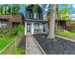 16 ESSEX STREET, Toronto, Ontario