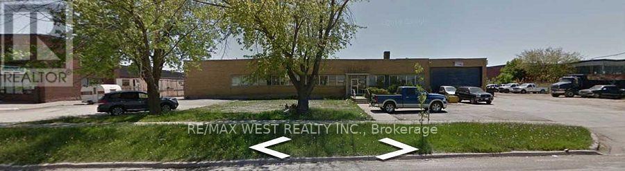 43 Recine Road S, Toronto, Ontario  M9W 2Z4 - Photo 2 - W13490722