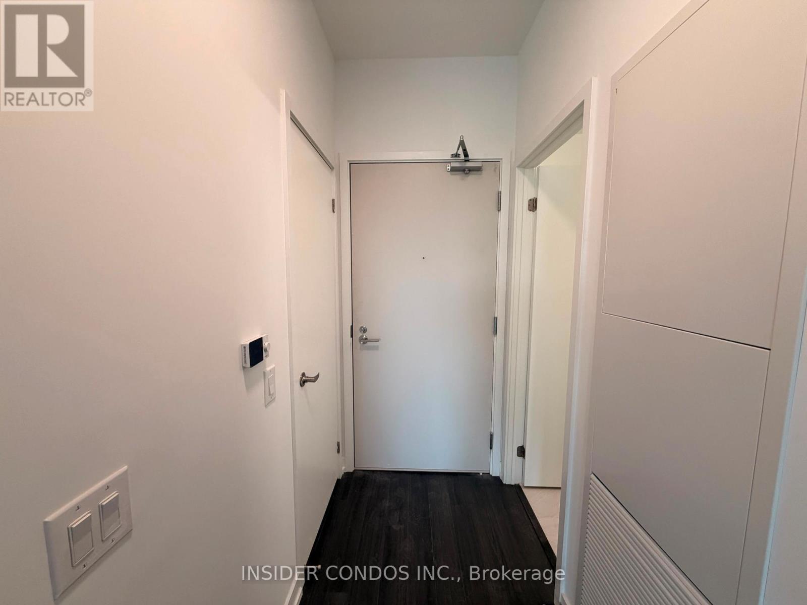 428 - 4010 Eglinton Avenue W, Toronto, Ontario  M9P 1A6 - Photo 3 - W13490748