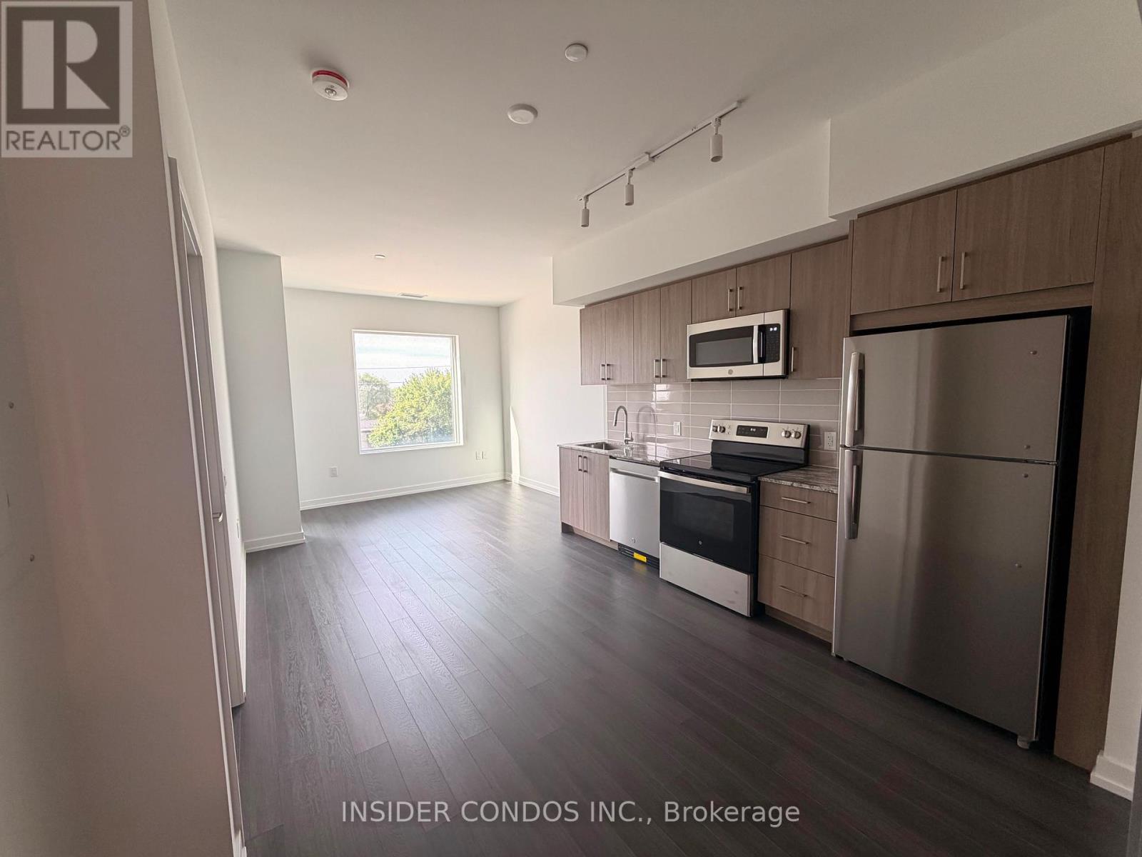 428 - 4010 Eglinton Avenue W, Toronto, Ontario  M9P 1A6 - Photo 6 - W13490748