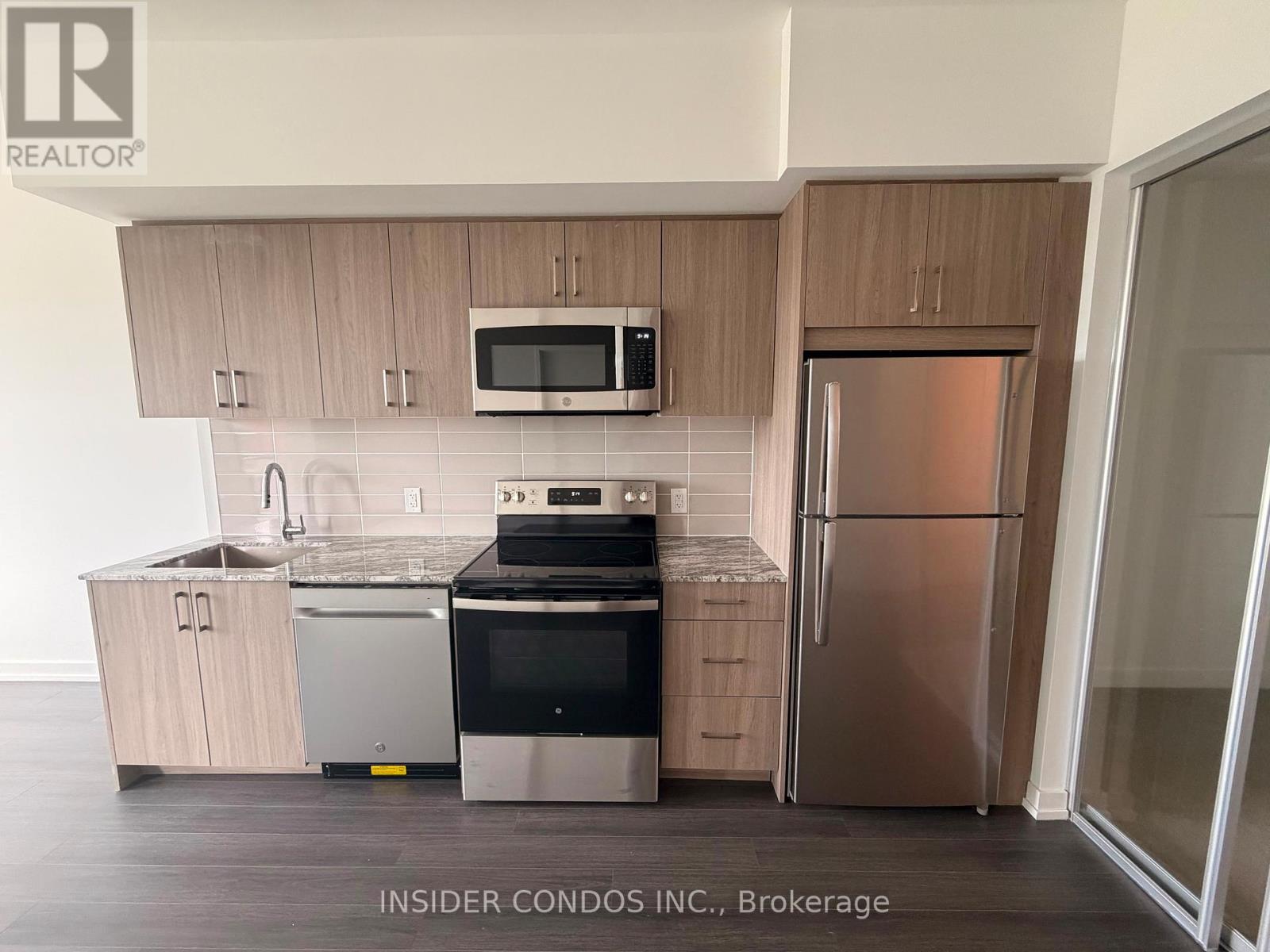428 - 4010 Eglinton Avenue W, Toronto, Ontario  M9P 1A6 - Photo 7 - W13490748