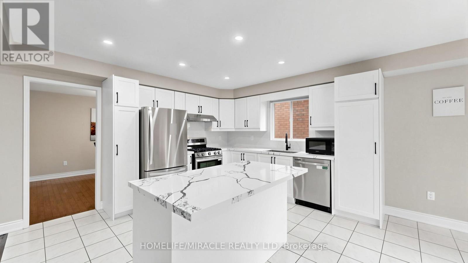 2873 Peacock Drive, Mississauga, Ontario  L5M 5S2 - Photo 13 - W13490764