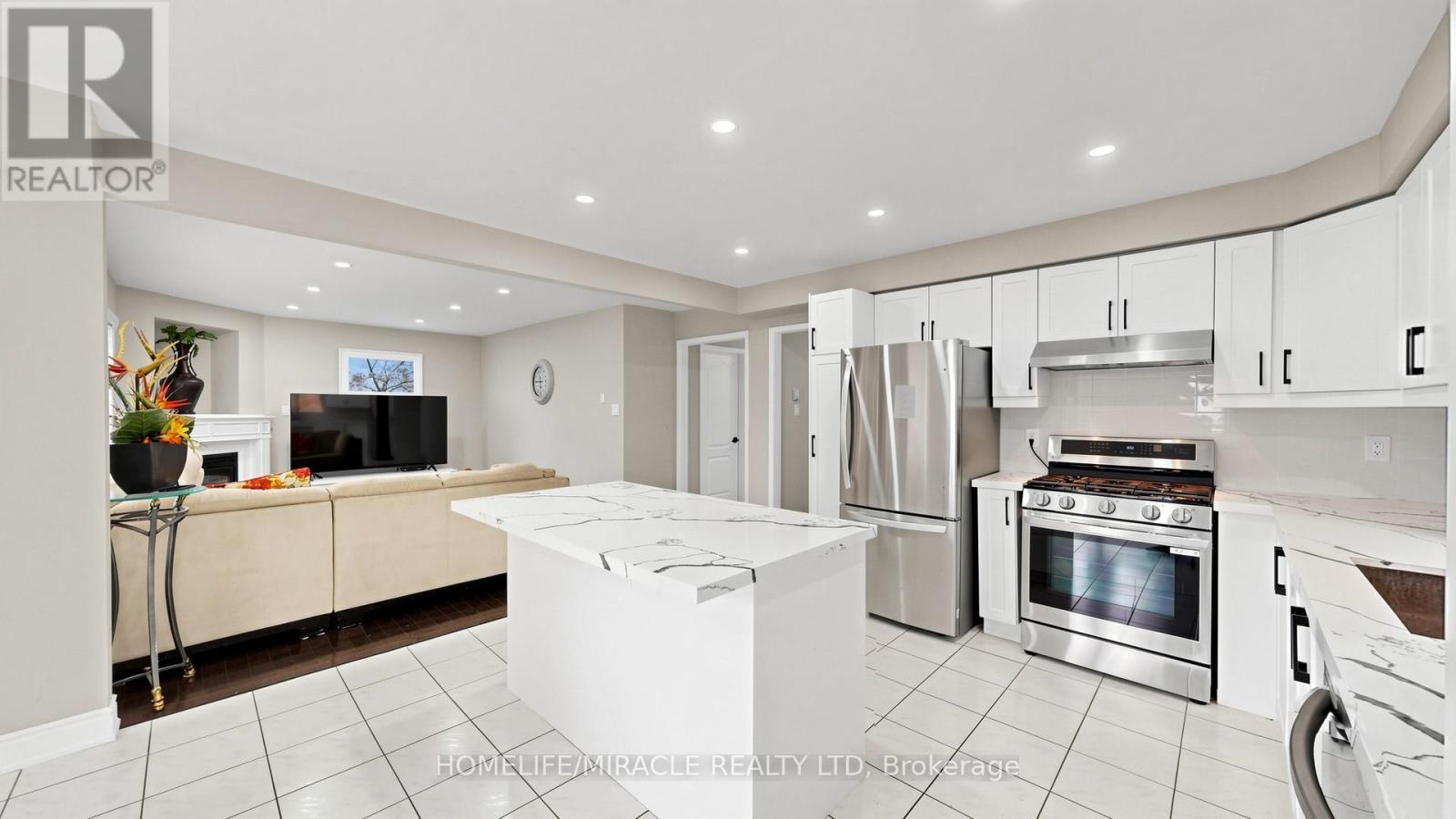 2873 Peacock Drive, Mississauga, Ontario  L5M 5S2 - Photo 15 - W13490764