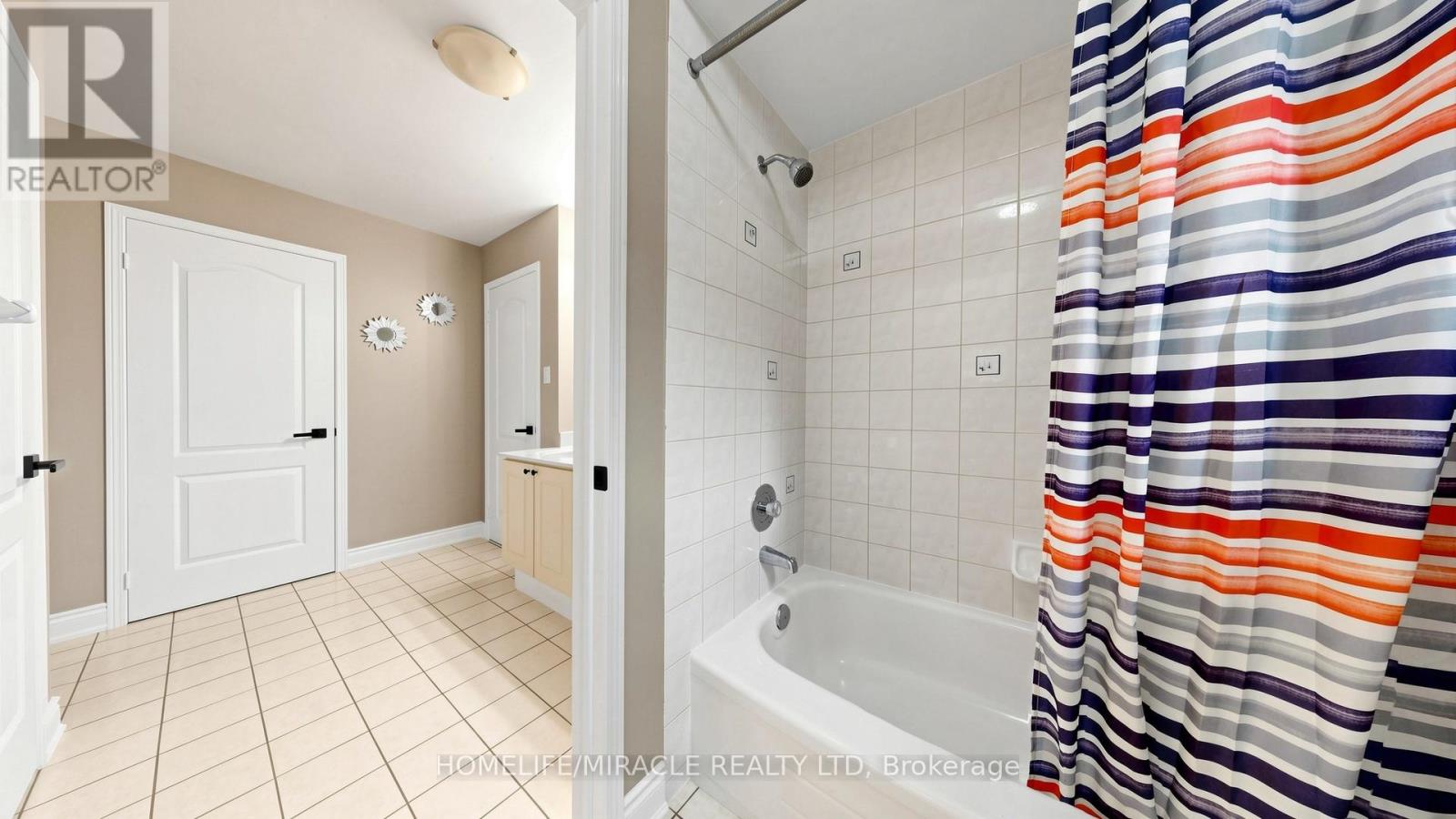2873 Peacock Drive, Mississauga, Ontario  L5M 5S2 - Photo 40 - W13490764