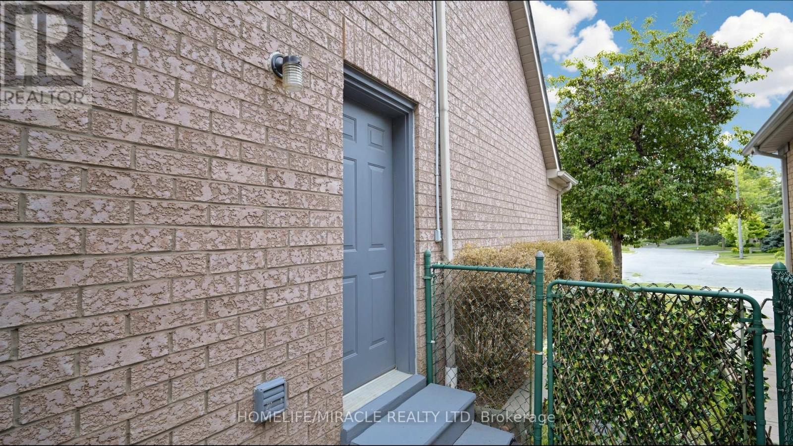 2873 Peacock Drive, Mississauga, Ontario  L5M 5S2 - Photo 46 - W13490764