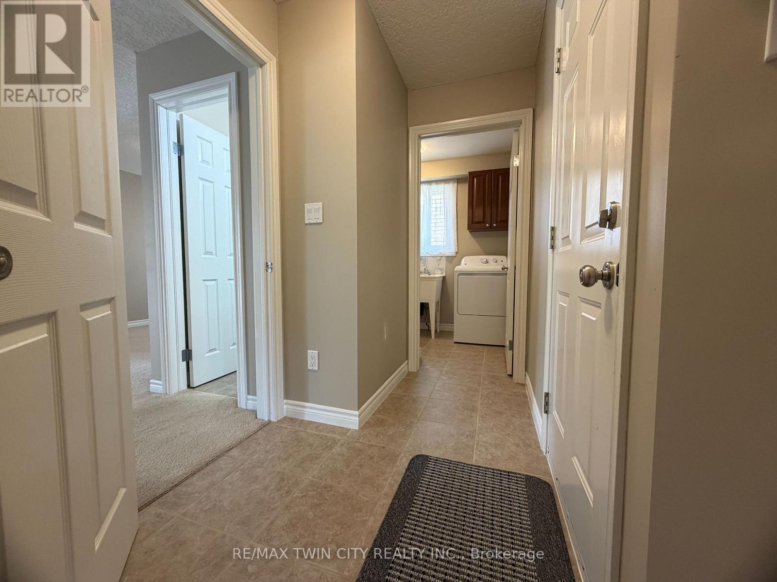 457 Dansbury Drive, Waterloo, Ontario  N2K 4K5 - Photo 12 - X13490840