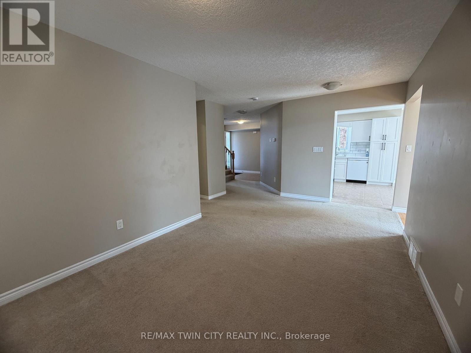 457 Dansbury Drive, Waterloo, Ontario  N2K 4K5 - Photo 4 - X13490840