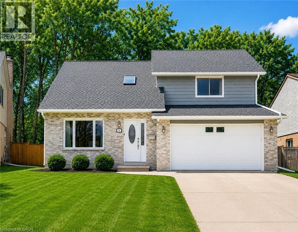 15 MCLEOD Court, Kitchener, Ontario
