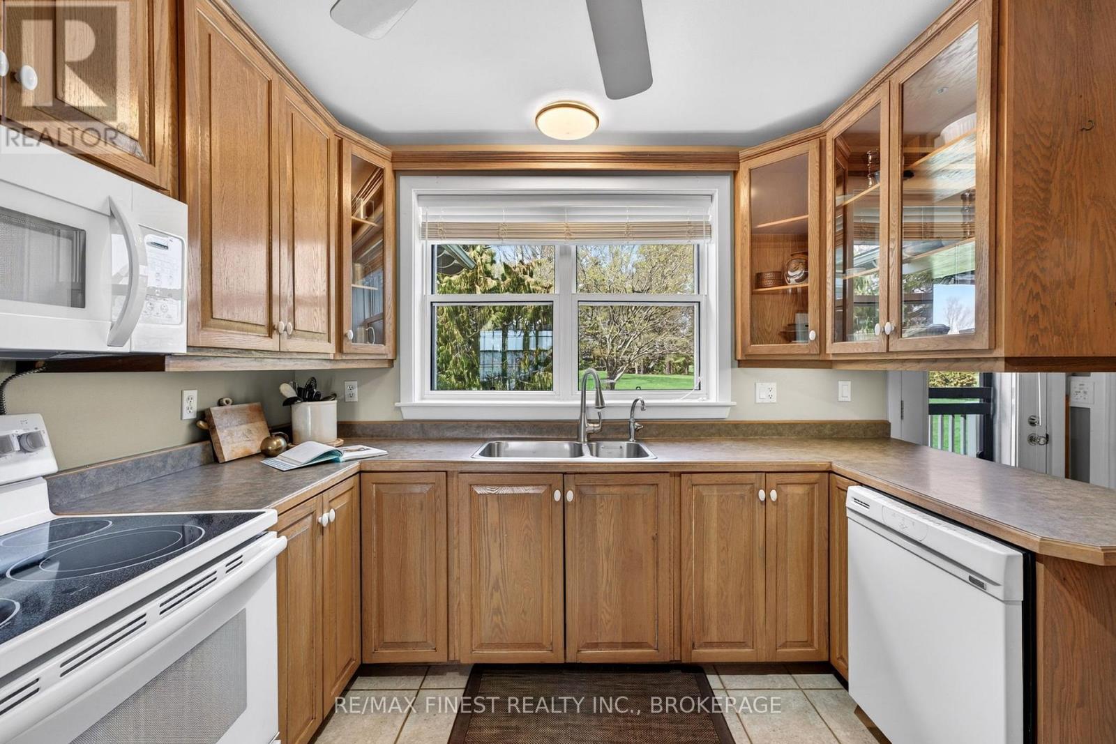 119 Thousand Island Parkway, Leeds And The Thousand Islands, Ontario  K6H 2V4 - Photo 20 - X13490956