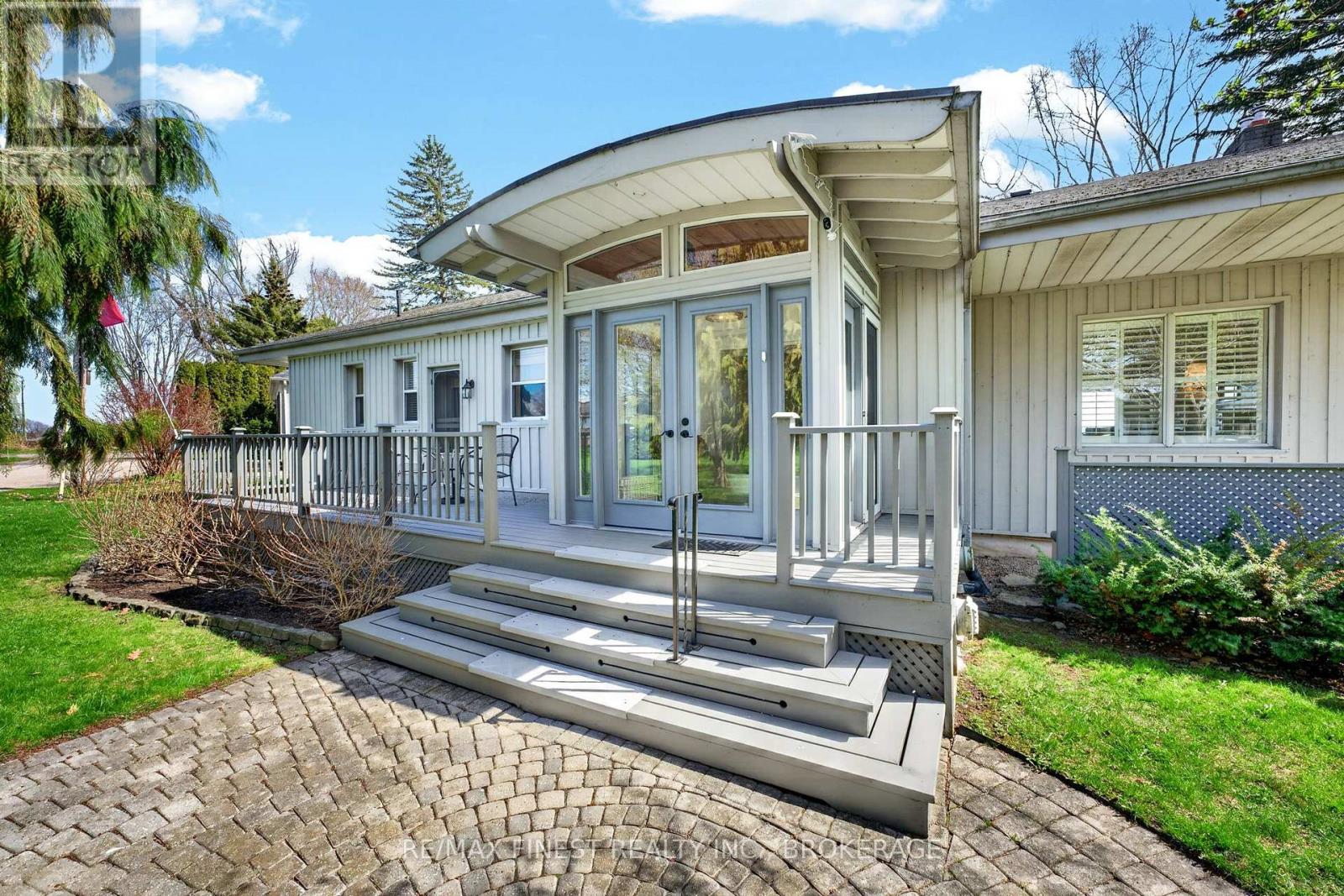 119 Thousand Island Parkway, Leeds And The Thousand Islands, Ontario  K6H 2V4 - Photo 6 - X13490956