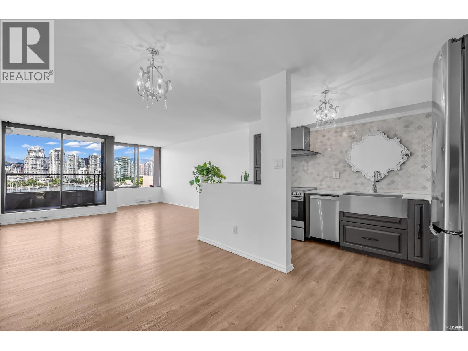 524 666 Leg In Boot Square, Vancouver, British Columbia  V5Z 4B3 - Photo 10 - R3139753