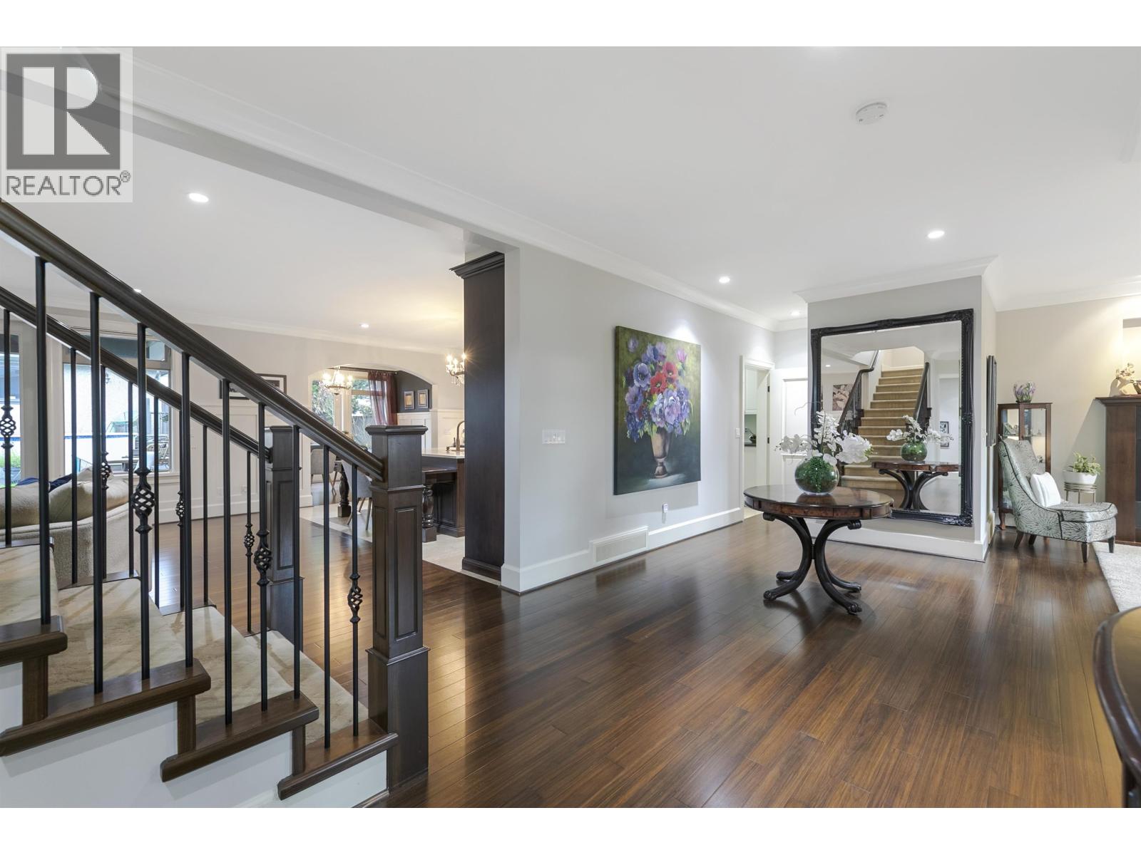 518 E 16th Street, North Vancouver, British Columbia  V7L 2T6 - Photo 2 - R3074190