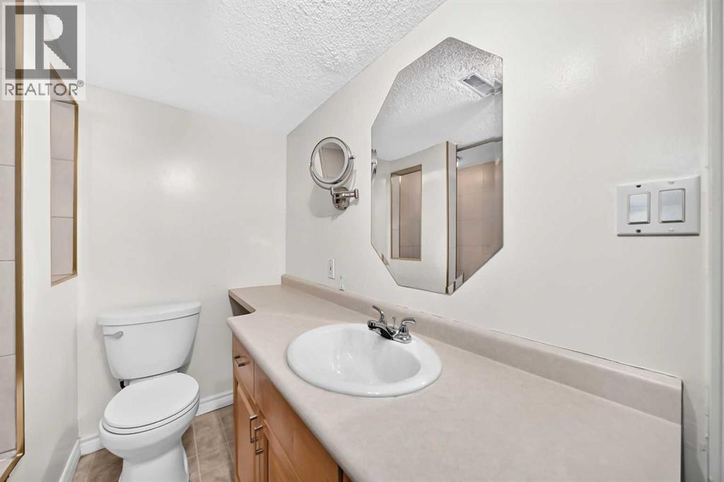 2124b 52 Avenue SW, Calgary, Alberta  T3E 1K3 - Photo 37 - A2322926