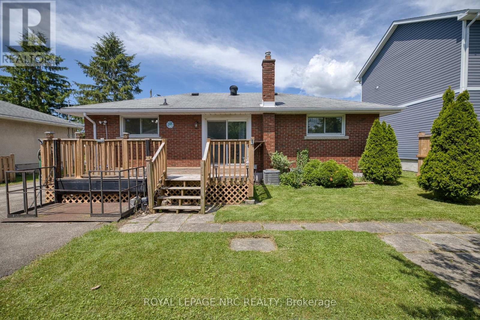 13 Bosnich Avenue, Welland, Ontario  L3C 2W6 - Photo 9 - X13486680