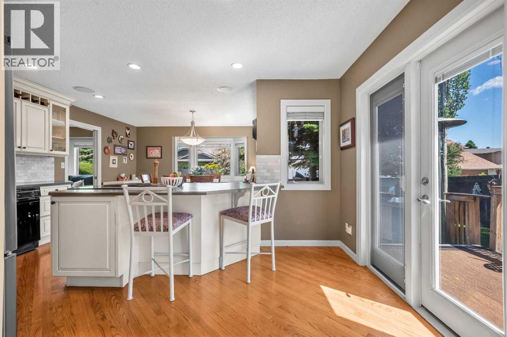 39 Deermoss Place Se, Calgary, Alberta  T2J 6P5 - Photo 12 - A2324042