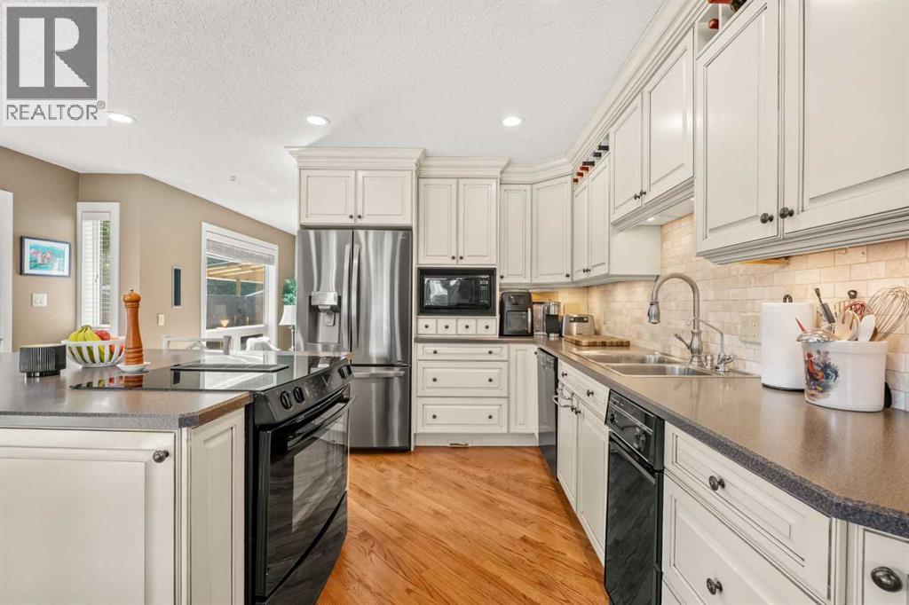 39 Deermoss Place Se, Calgary, Alberta  T2J 6P5 - Photo 8 - A2324042