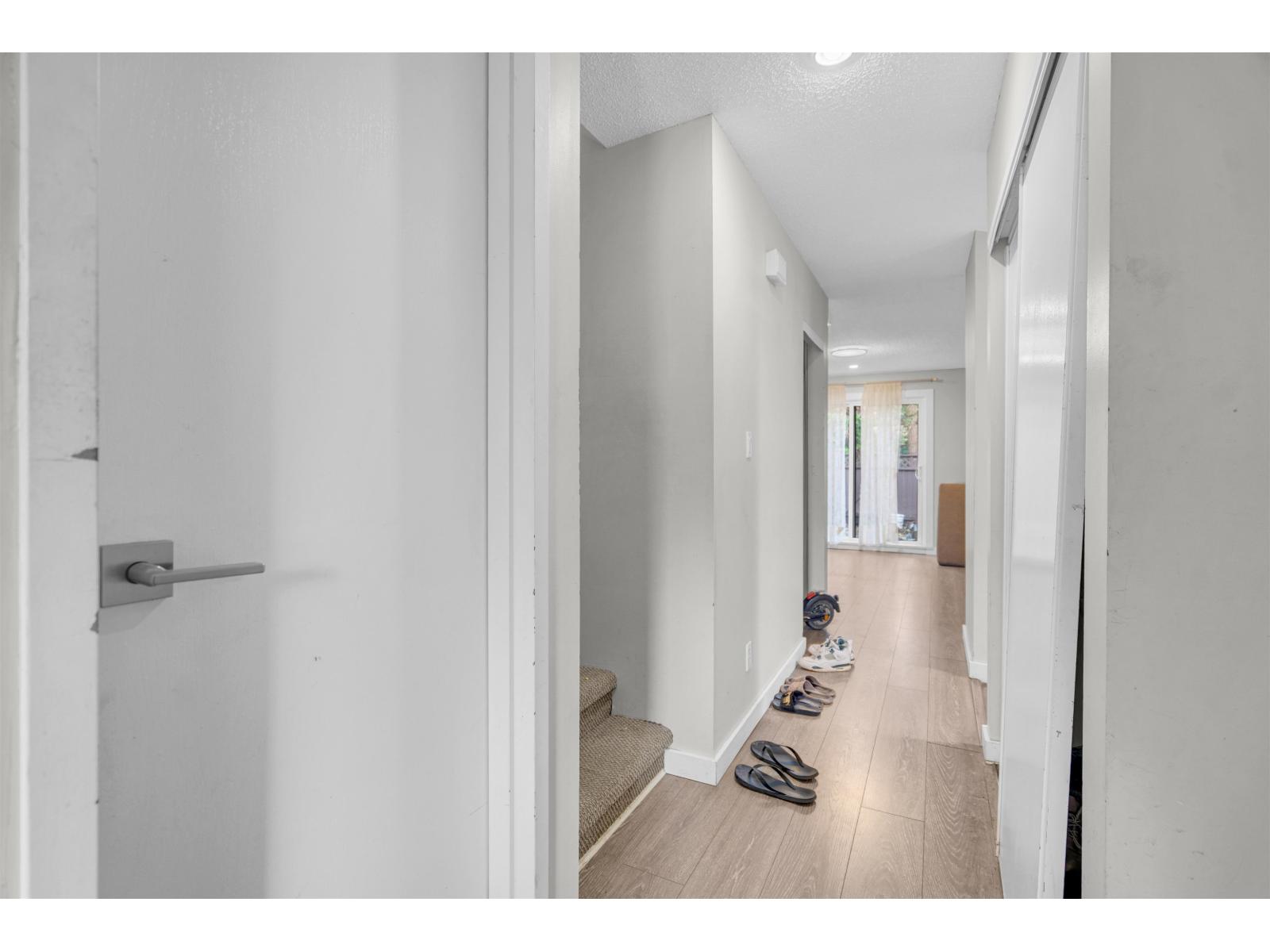 13335 70b Avenue, Surrey, British Columbia  V3W 7Z3 - Photo 5 - R3138586