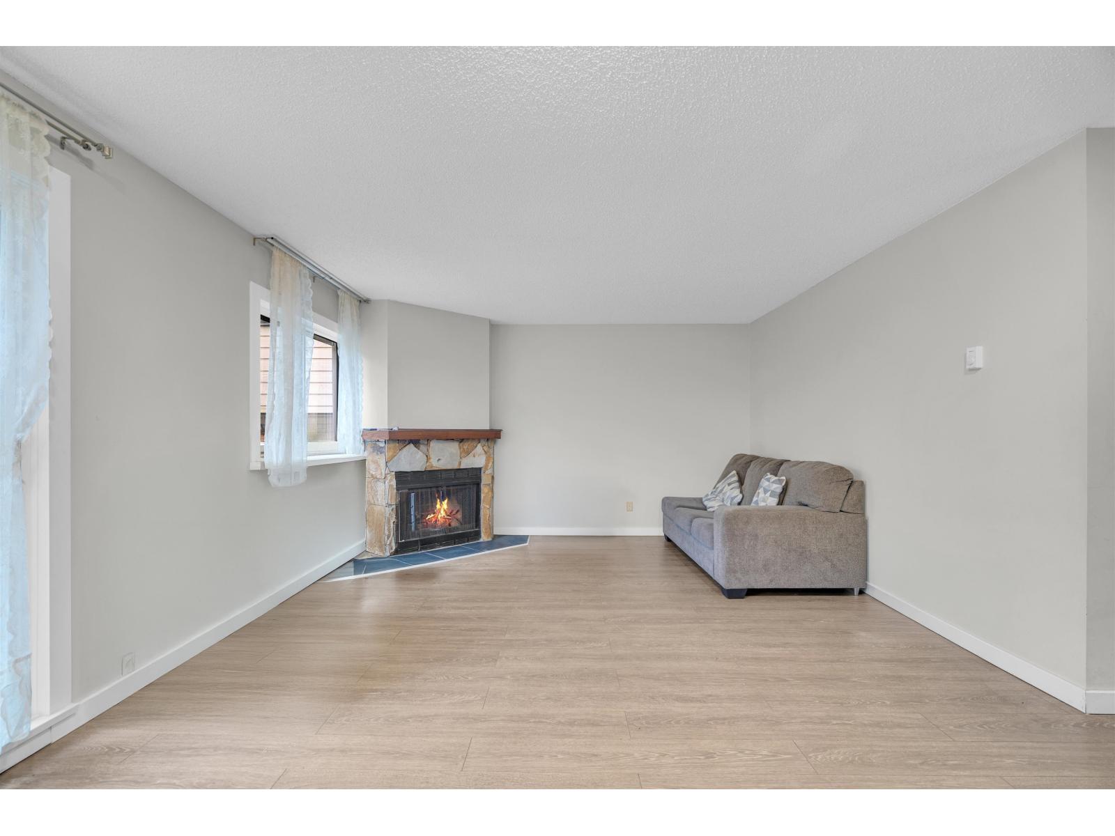 13335 70b Avenue, Surrey, British Columbia  V3W 7Z3 - Photo 8 - R3138586