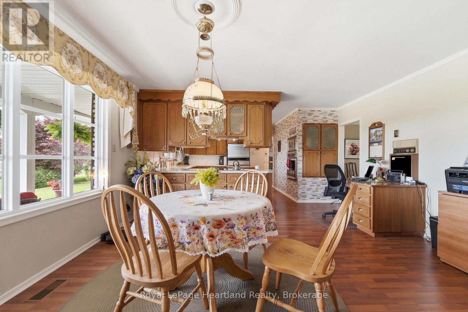 82858 London Road, Central Huron, Ontario  N0M 1H0 - Photo 11 - X13490950