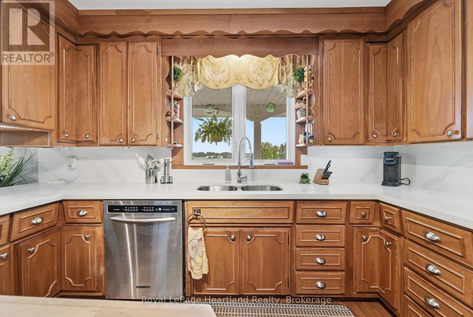 82858 London Road, Central Huron, Ontario  N0M 1H0 - Photo 6 - X13490950