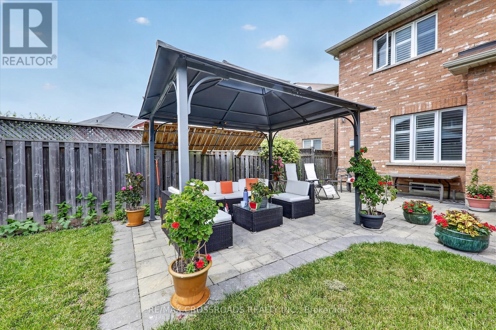 15 Sedore Street, Markham, Ontario  L6E 0K2 - Photo 3 - N13490404